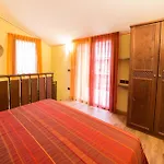 World Village Apartahotel 3*