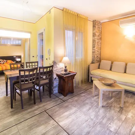 Apartahotel World Village 3*