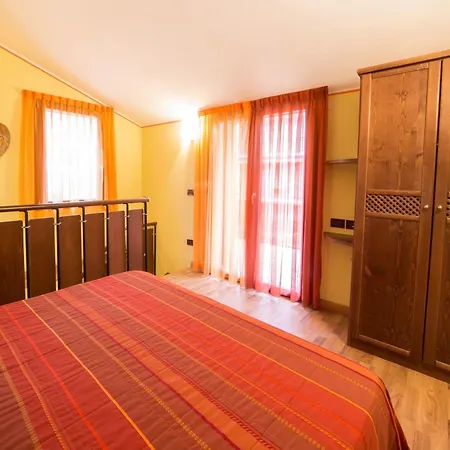 World Village Aparthotel 3*