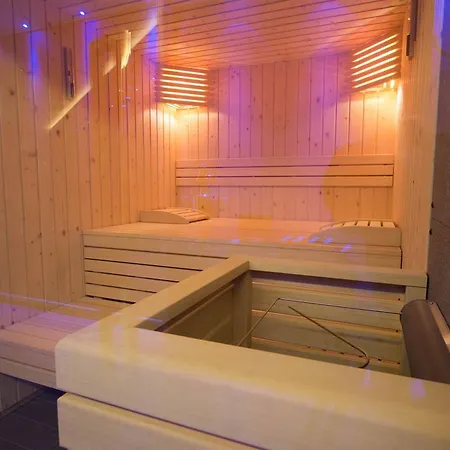 World Village Aparthotel