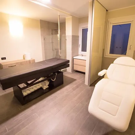 Aparthotel World Village 3*