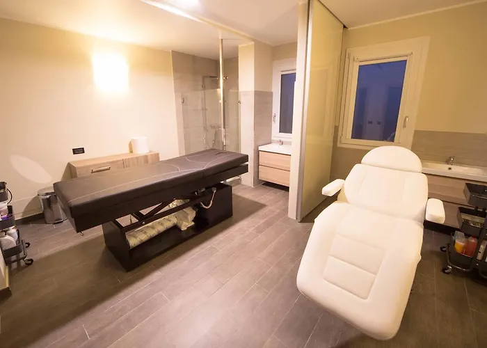 Aparthotel World Village 3*